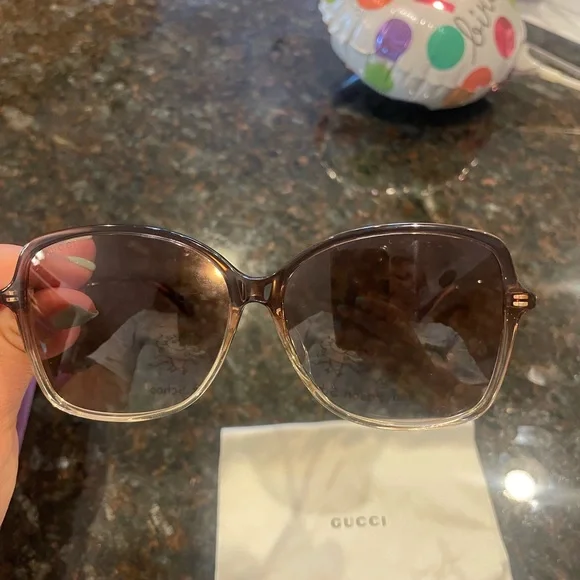 Gucci sunglasses - Picture 3 of 5